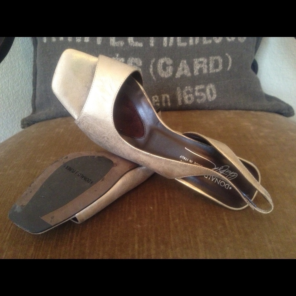 Champagne heels from Donna Pliner - Picture 4 of 4